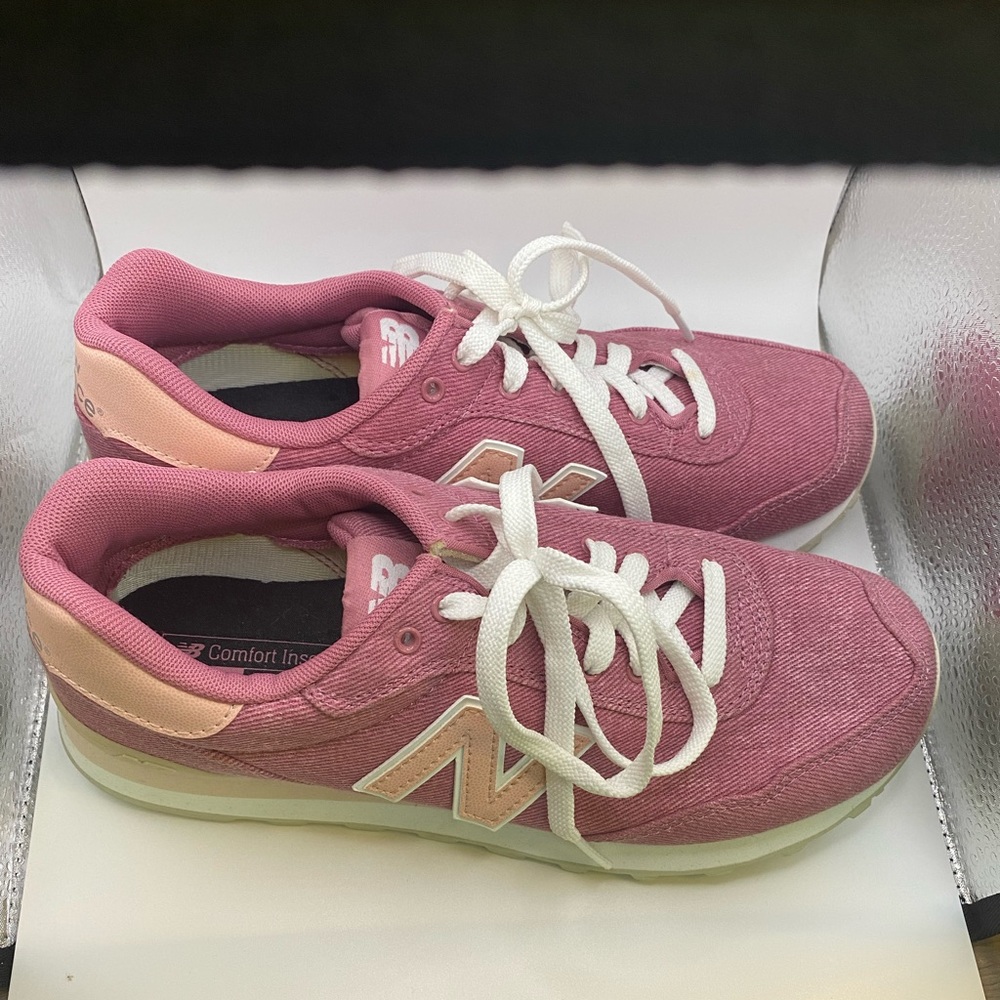New Balance Classic 515, Oyster Pink, 8.5 womens